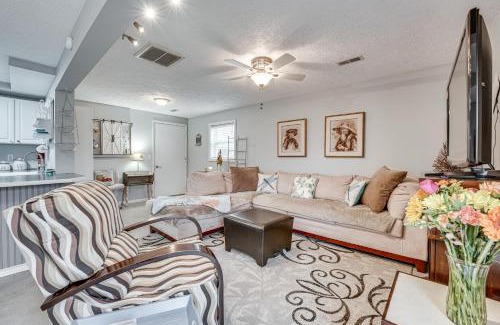 Nixa Apartment | Missouri Couples Retreat Shouse with Patio, Yard