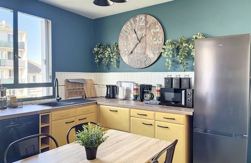 Epinay-sur-Seine Apartment | 【Mister BIG】appart extra large -10 pers-2 parkings