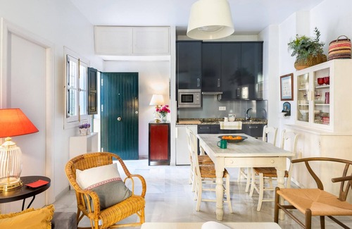 San Bartolome Apartment | Misterhost Santa Cruz Judería - Cozy and quiet - Old Town
