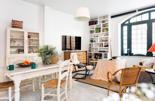 San Bartolome Apartment | Misterhost Santa Cruz Judería - Cozy and quiet - Old Town