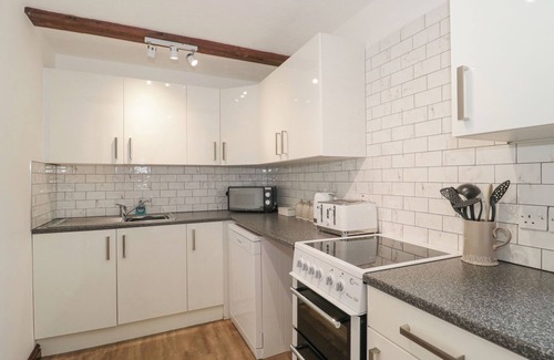 Brean Cottage | MISTLETOE COTTAGE, family friendly, with a garden in Brean