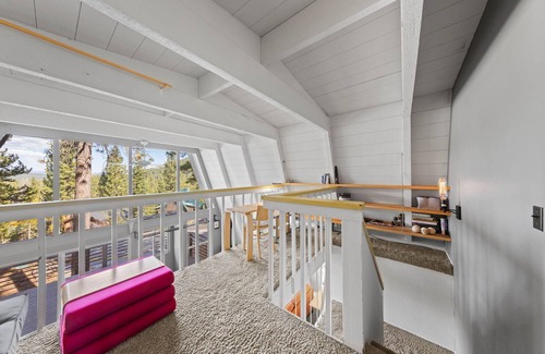 Truckee House | Misty Cabin by Tahoe Getaways-2 BR at Tahoe Donner - Ski Lease, Hot Tub