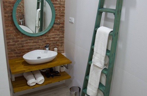 Barrio de La Latina Apartment | Miyas Madrid #4