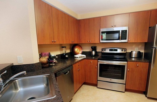 Weston Resort | Mizner Place at Weston Town Center Fl