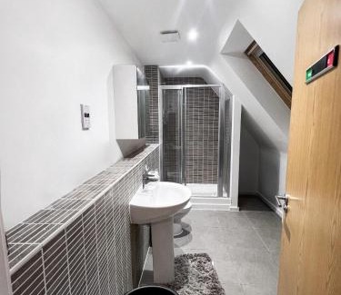 Milton Keynes Apartment | Mk Comfy Cosy Corner 6 Bedrooms
