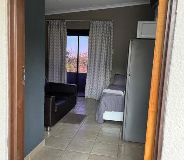 Mbombela House | Mlakalaka Guesthouse