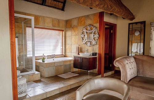 Mookgopong House | Mmakuba Private Game Lodge, Deluxe Chalet 9A