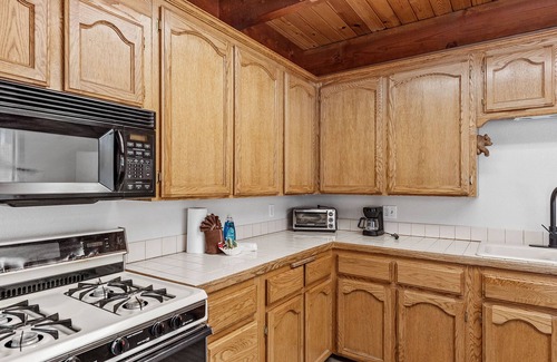 Summit Estates Cabin | Mmy Cabin - Enjoy this super cute cabin within a short walking distance to Snow Summit