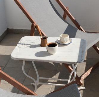 Firostefani House | Mnimes Guesthouses Santorini