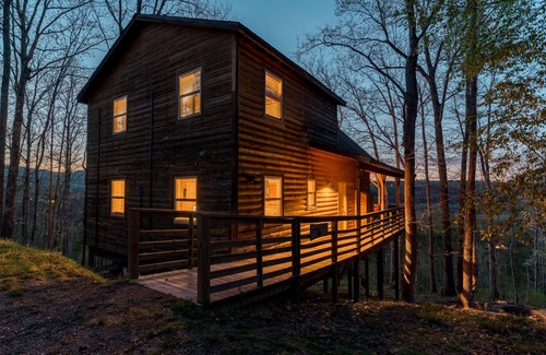 Jasper Cabin | Mnt. View Cabin Near River w/Hot Tub + Fire Pit Sleeps 10