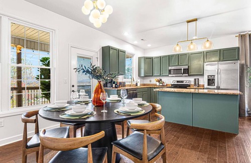 Candler House | Mntn & Asheville Views! Movie Theater! Game Rm! Hot Tub! Fire Pit! Pets Welcome!