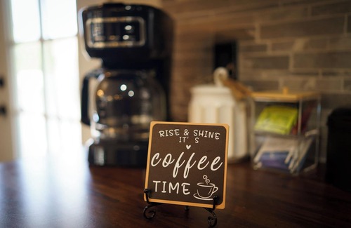 Naturita House | Moab–Telluride Stay. Pets RVs Group Friendly