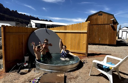 Moab South Valley House | Moab’s Majestic Escape to The Red Rock W/EV Outlet