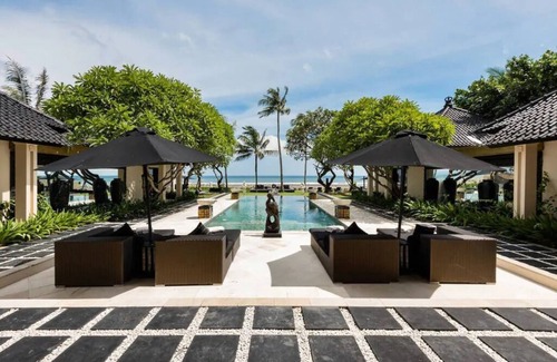 Kahuku House | Moana Villa - Luxury beachfront, Pool, AC