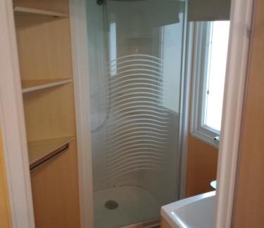 Condes Other | mobil home 4 personne 2 chambre vu lac a condes