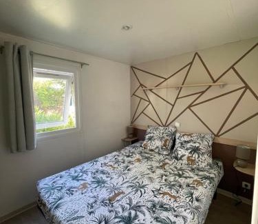 La Roque-d'Antheron Other | Mobil-Home au pied du Luberon