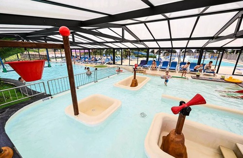 Monterblanc House | Mobil-home | Comfort XL | 3 Bedrooms | 6 sleeps | Raised terrace | A/C