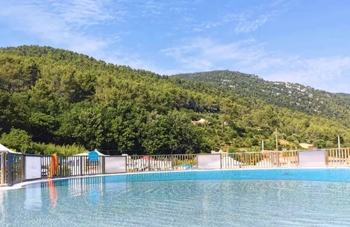 Signes House | Mobil-home | Comfort XL | 2 Bedrooms | 4 sleeps | Raised terrace