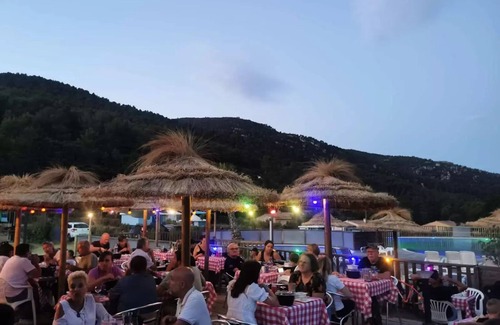 Signes House | Mobil-home | Comfort XL | 2 Bedrooms | 4 sleeps | Raised terrace