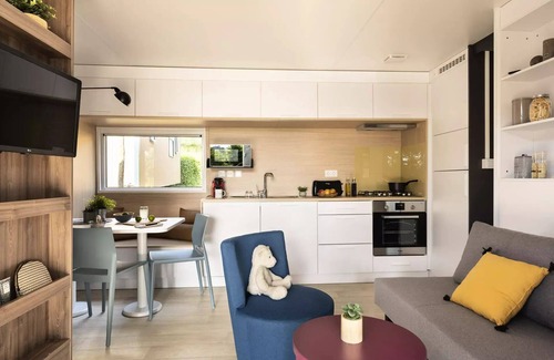 Loches House | Mobil-home PREMIUM 3 Rooms 5 Persons Air-conditioned + TV 2sdb