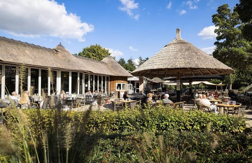 Kaatsheuvel House | Mobil-home | Premium | 3 Bedrooms | 6 sleeps | Raised terrace | A/C | TV