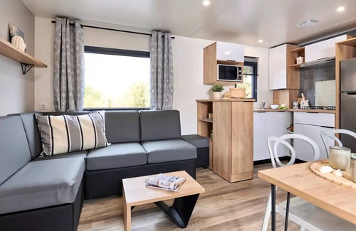 Pouzauges House | Mobil-home Prestige Trio - 3 bedrooms - 2 bathrooms - 2 WC - CLIM - TV + Dishwasher 8 persons
