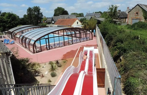 Cahagnolles House | Mobil-home Tribu 71m² (5 bedrooms 3 bathrooms) + terrace 11 persons