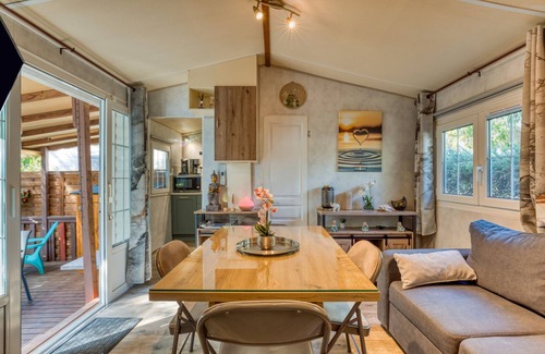 Gallargues-le-Montueux House | Mobile Home Rental Camping Les Amandiers