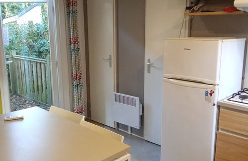 Les Mathes RV Rental | Mobile Home 'Au Bon Repos' with Private Terrace, Wi-Fi and Air Conditioning