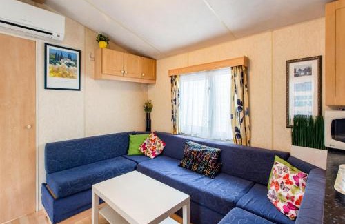 La Londe-les-Maures House | Mobile Home in Var near Miramar Beach