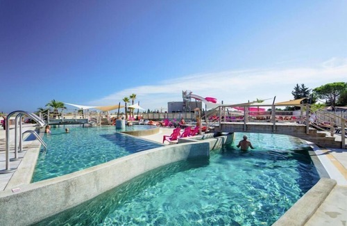 Serignan House | Mobile home in Sérignan with great pool area