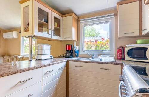 Gastes Other | Mobilehome au bord de l'eau