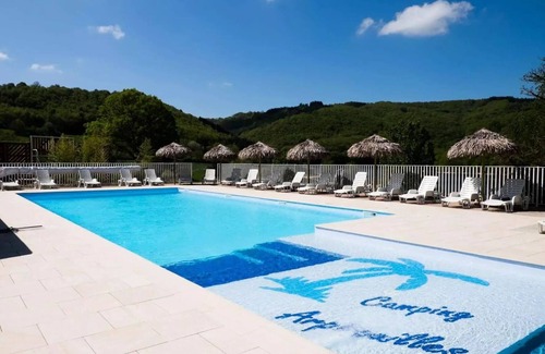 Saint-Paul-de-Vezelin House | Mobilheim 25m2 2 Schlafzimmer mit TV und Klimaanlage 5 Personen