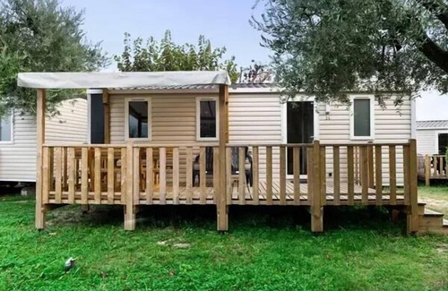 Rhinau House | Mobilheim - Raised Terrace