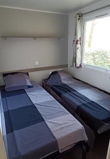 La Boissiere-de-Montaigu Apartment | Mobilhome climatisé 3 chambres à 30 min du Puy du F et de Nantes