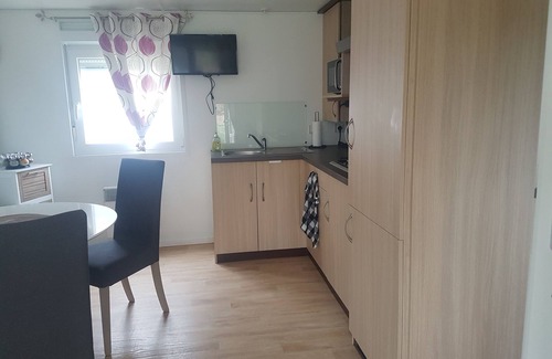 Dinard House | Mobilhome - Domaine Privé Ouvert Toute L'année - Piscine Chauffée et Tennis