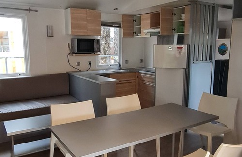 Nans-les-Pins House | Mobilhome Premium 3 Chambres 6p Camping Domaine Ste Baume Face à la Piscine