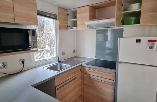 Nans-les-Pins House | Mobilhome Premium 3 Chambres 6p Camping Domaine Ste Baume Face à la Piscine