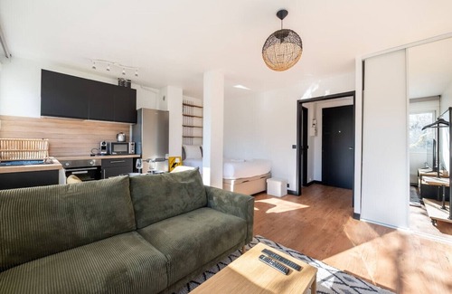 Republique–Point-du-Jour Apartment | Mobility lease - Studio 10 minutes from Paris