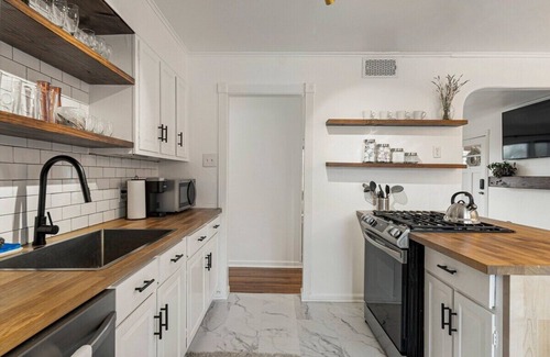 Tulsa House | Mod Sophistication at the EXPO
