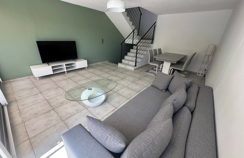 Chateau-Arnoux-Saint-Auban Cabin | Modern, air-conditioned and private barbecue