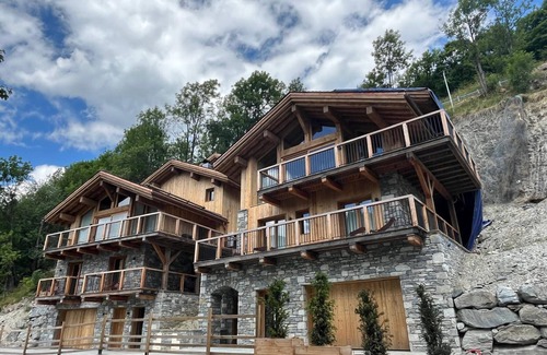 Le Villard Ski Chalet | Modern chalet in Villarabout - 12 pers, 260m², sauna, cinema room