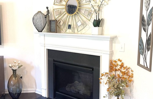 Bowling Green House | Model decorated home 5 minutes to Lake Wylie!