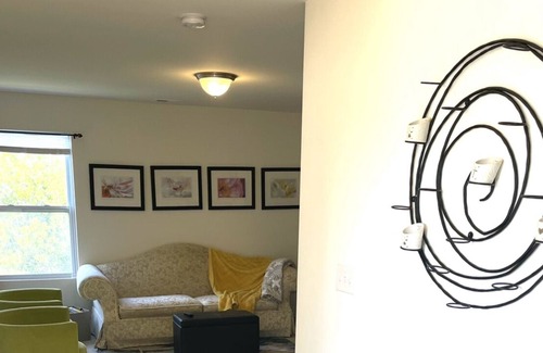 Bowling Green House | Model decorated home 5 minutes to Lake Wylie!