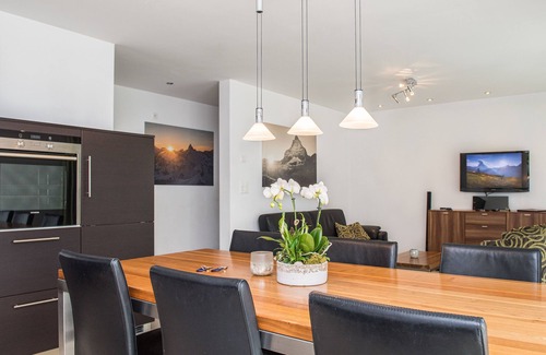 Zermatt Apartment | moderen apartment, right on the slopes, Pets welcome,