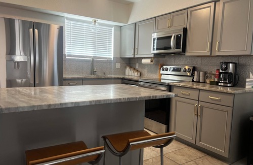 Sierra Vista House | Modern 1/2 Duplex in Sierra Vista