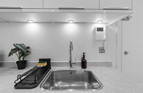 Gravesend Apartment | Modern 1 Bed Apartment with Garden in Gravesend