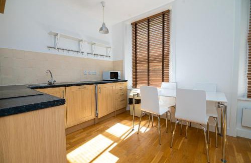 Holborn and Covent Garden Apartment | Modern 1 Bed Flat in Holborn, London for up to 2 people with free wifi