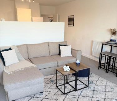 Livesey Apartment | Modern 1-Bed Flat, Sleeps 4