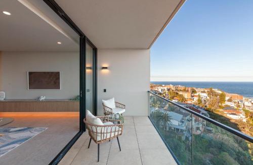 Tamarama Apartment | Modern 1-Bed with Tamarama Beach Views